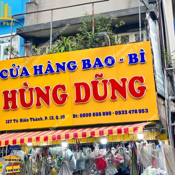 Bảng hiệu mica đèn led