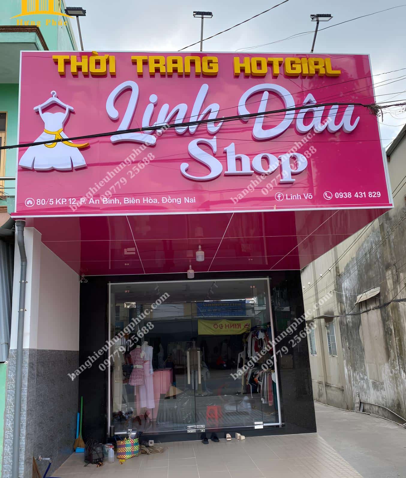 làm bảng hiệu mica