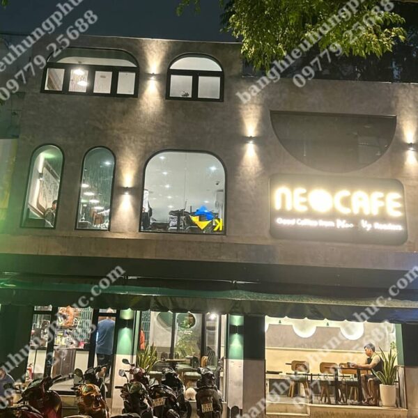 bảng hiệu quán cafe