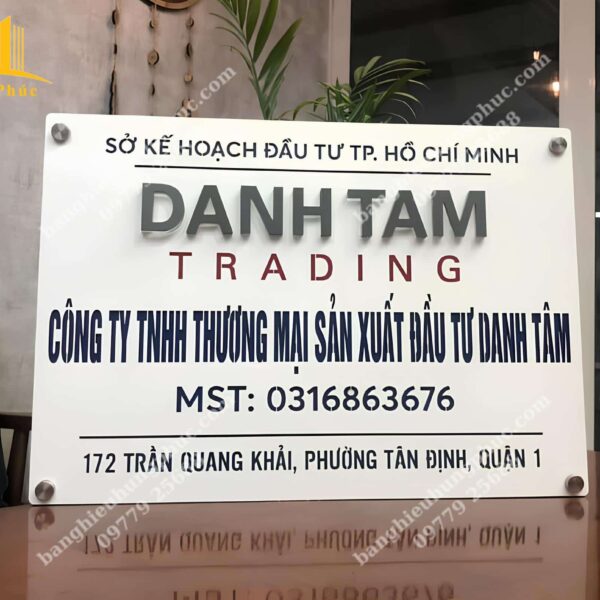 Làm biển công ty bằng mica