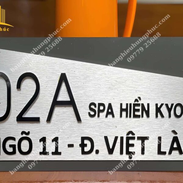 Làm biển số nhà bằng mica