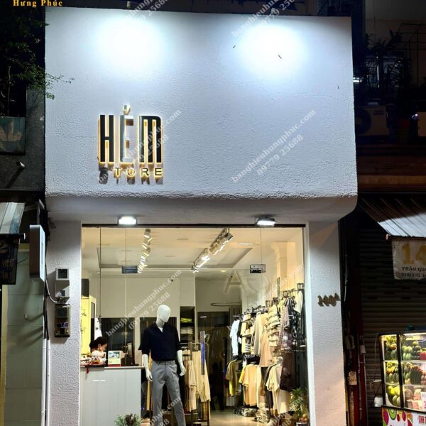 bảng hiệu shop quần áo nam
