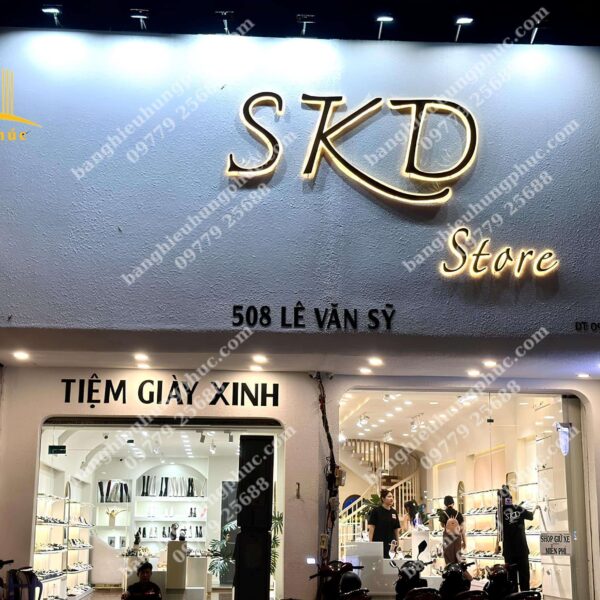 bảng hiệu shop quần áo đẹp