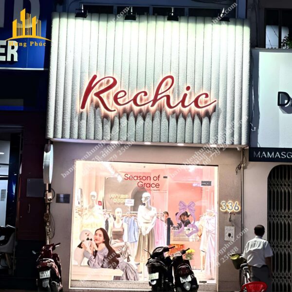 bảng hiệu shop quần áo đẹp