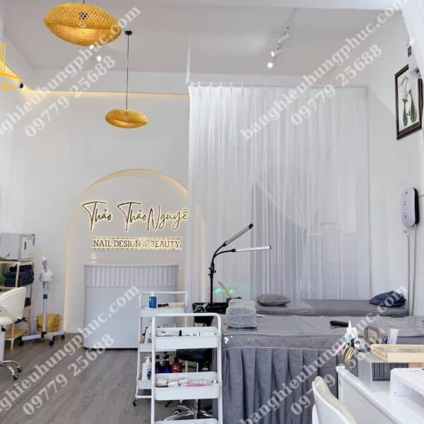 Bảng hiệu tiệm nail
