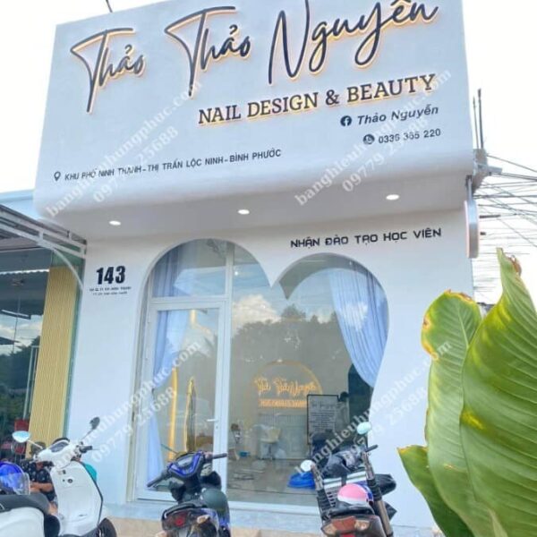 Bảng hiệu tiệm nail