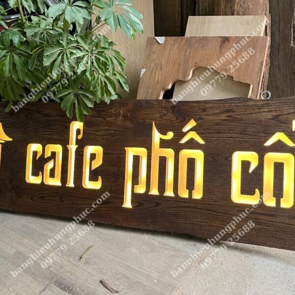 Bảng hiệu cafe bằng gỗ