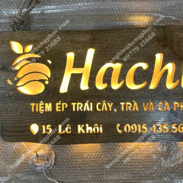 Bảng hiệu cafe bằng gỗ