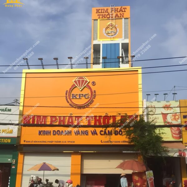 Bảng hiệu tiệm vàng