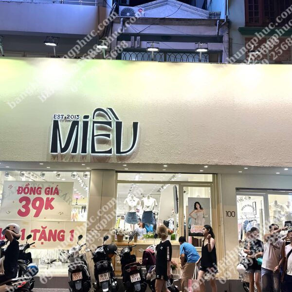 bảng hiệu shop quần áo đẹp