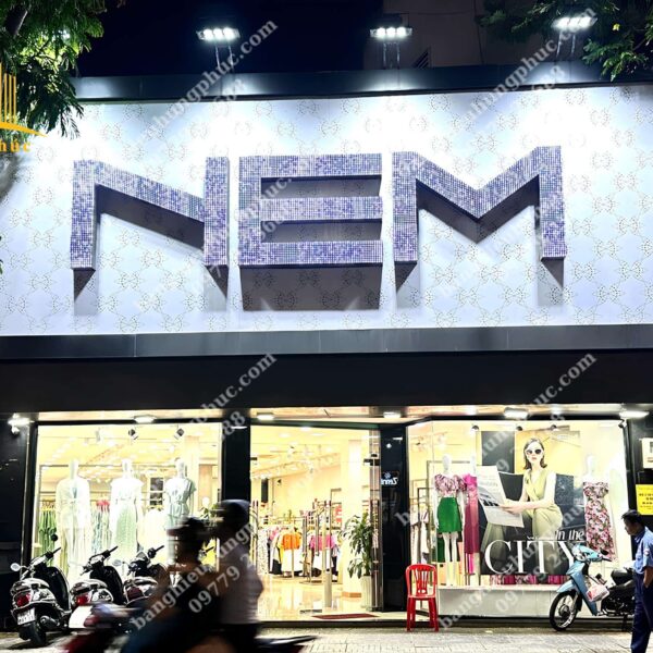 biển hiệu shop quần áo nữ