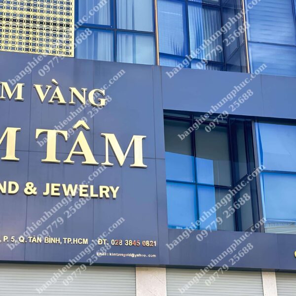 Bảng hiệu tiệm vàng