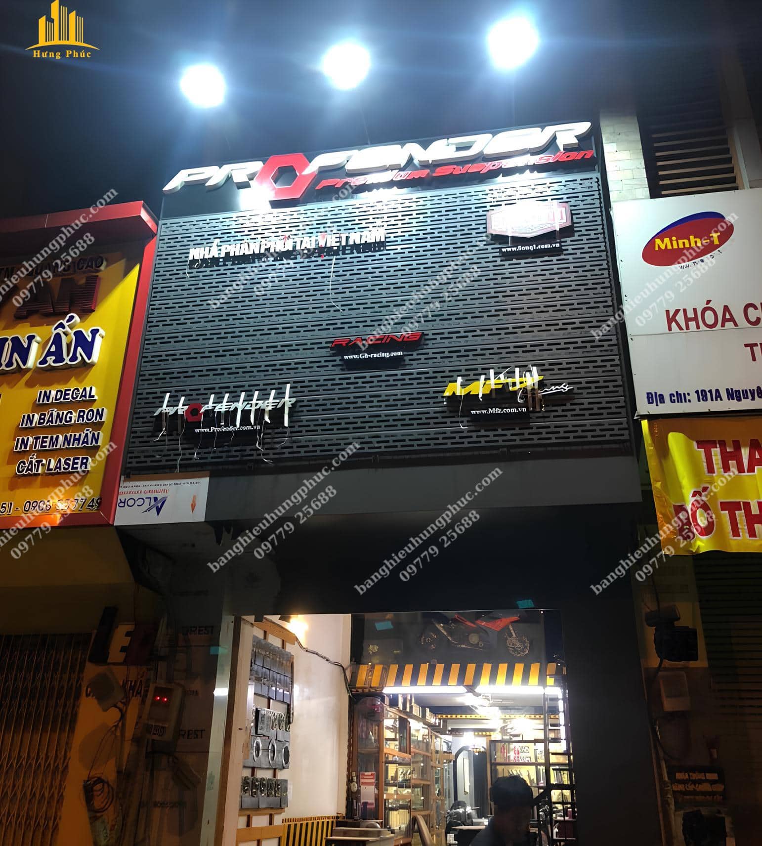 biển quảng cáo bằng tôn