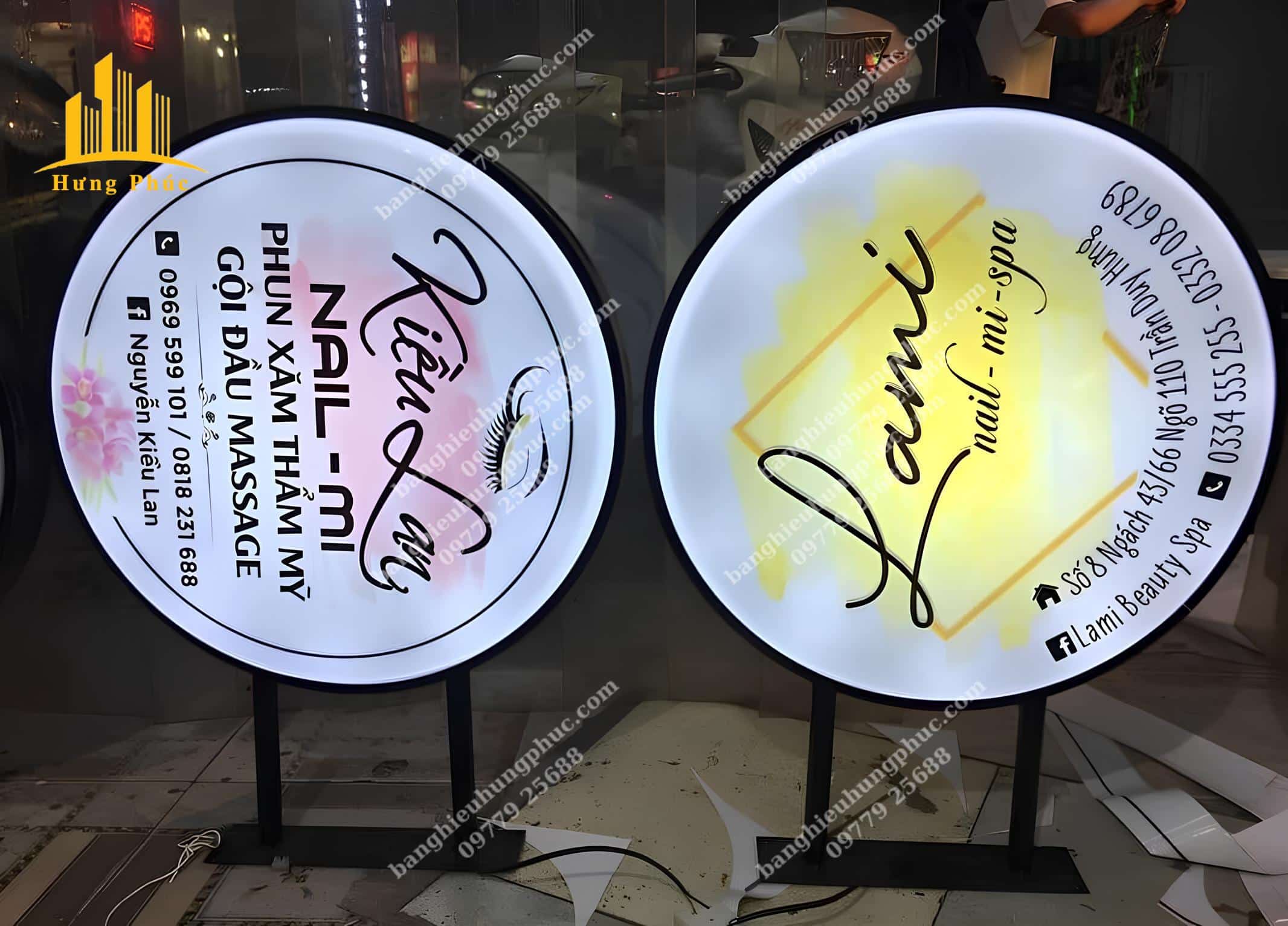 Biển hộp đèn tiệm spa 