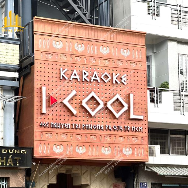 Biển hiệu cửa hàng