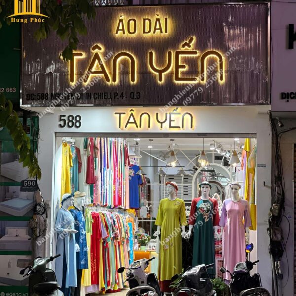 Bảng hiệu áo dài