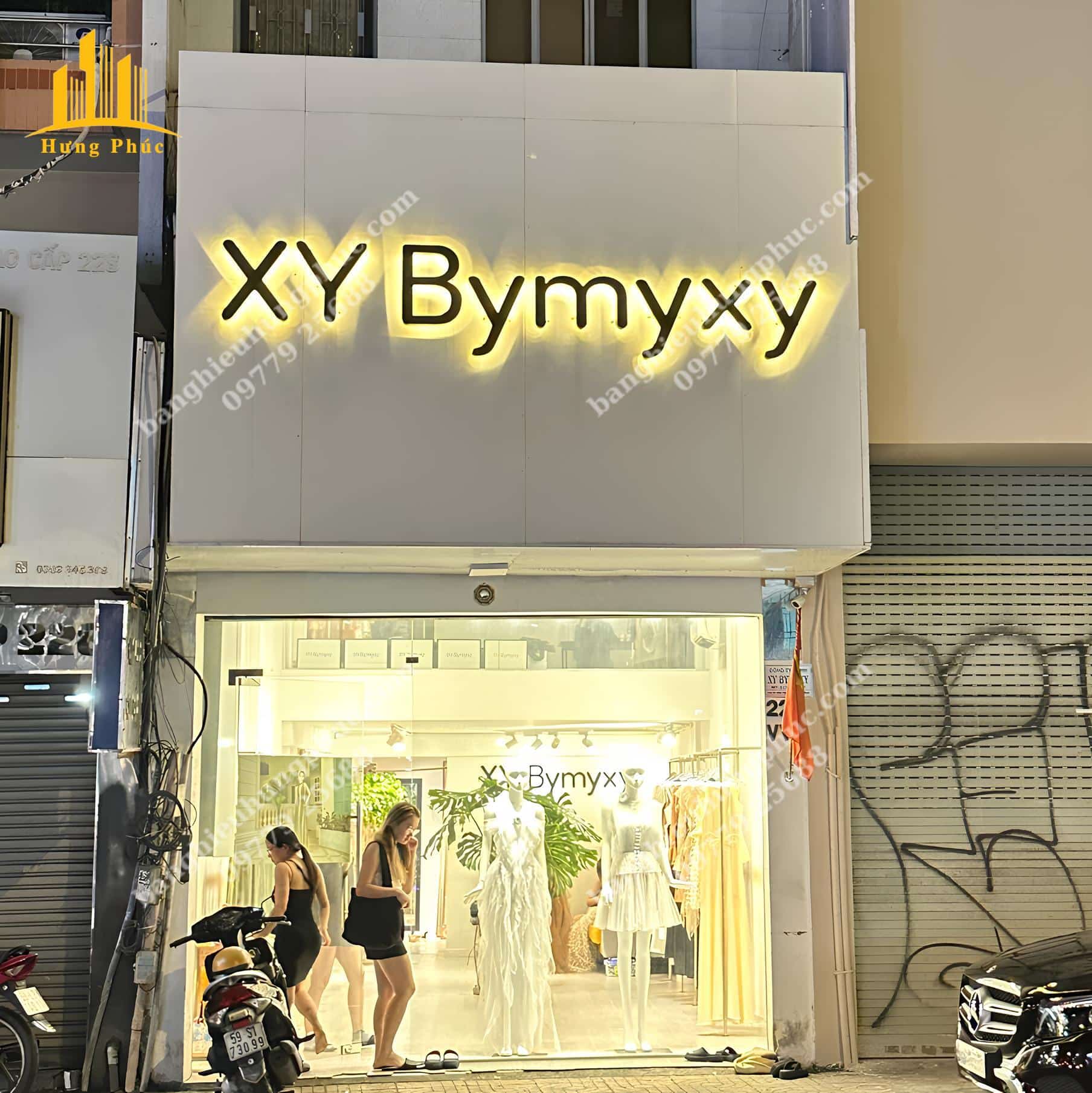 Biển quảng cáo cửa hàng áo dài Biển quảng cáo cửa hàng áo dài