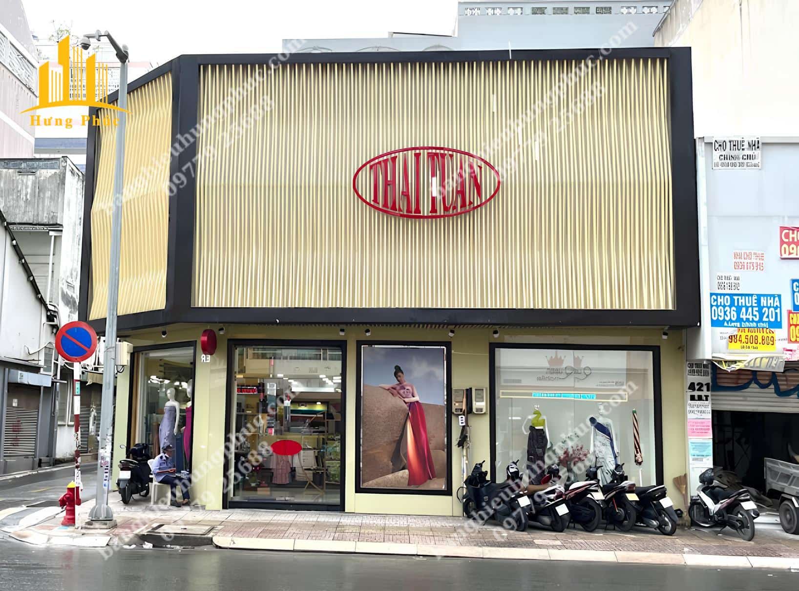 Biển quảng cáo cửa hàng áo dài Biển quảng cáo cửa hàng áo dài