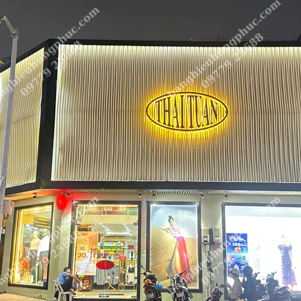 Biển quảng cáo áo dài