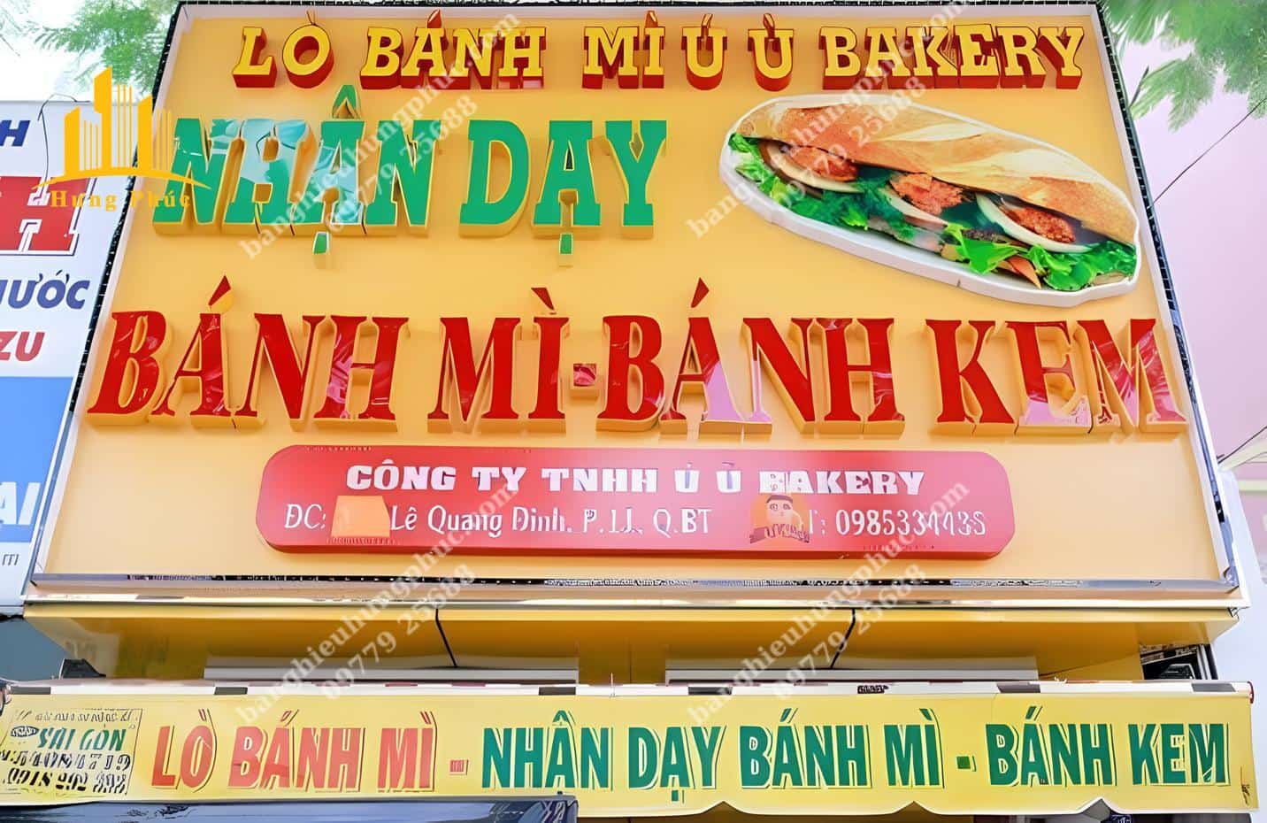 Biển quảng cáo bánh mì