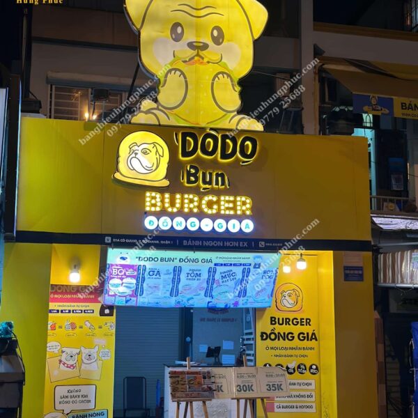 biển quảng cáo bánh mì