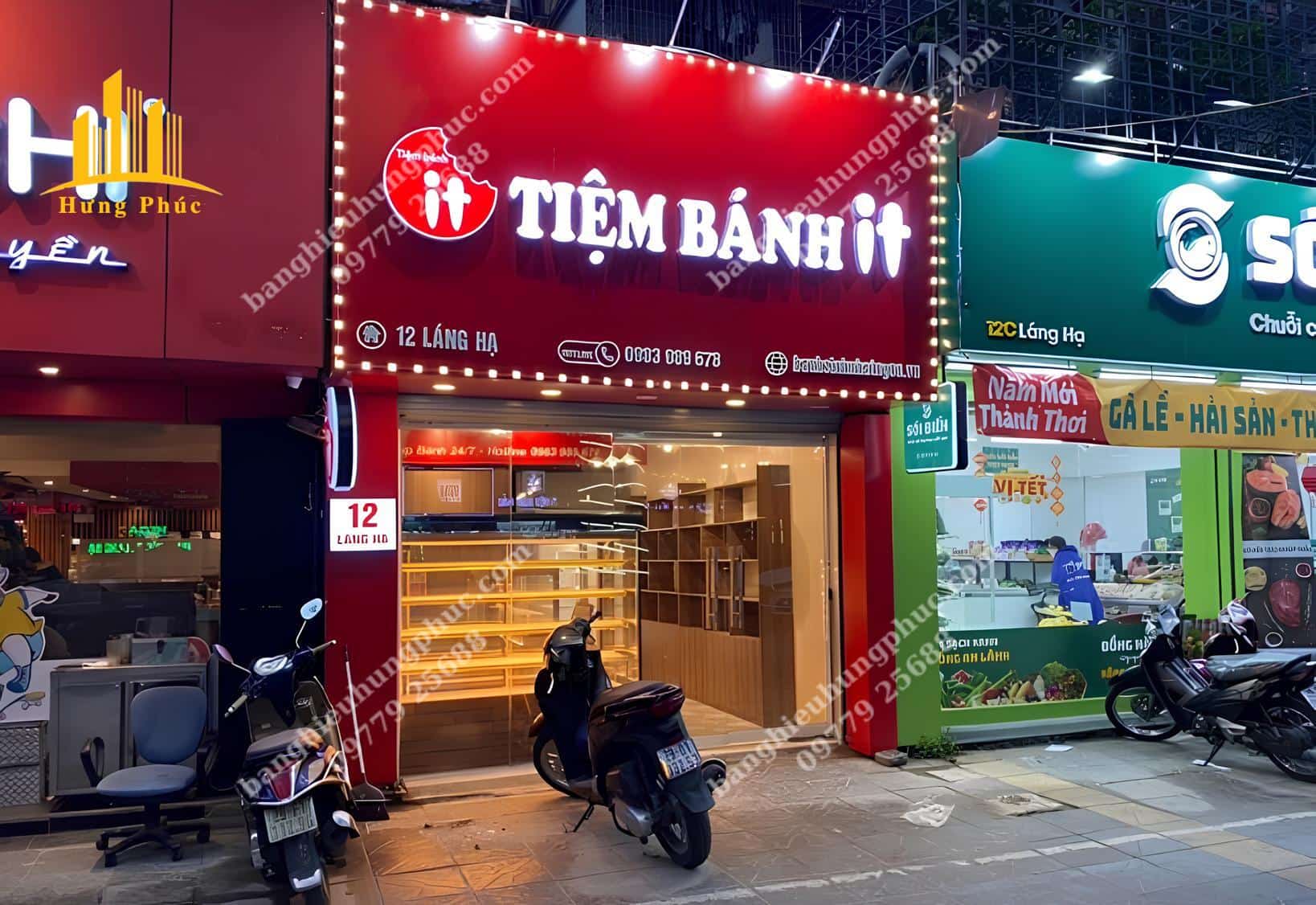 Biển quảng cáo bánh sinh nhật