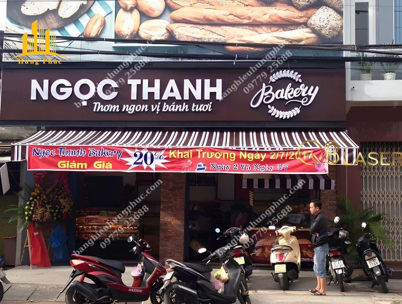 Biển quảng cáo bánh sinh nhật