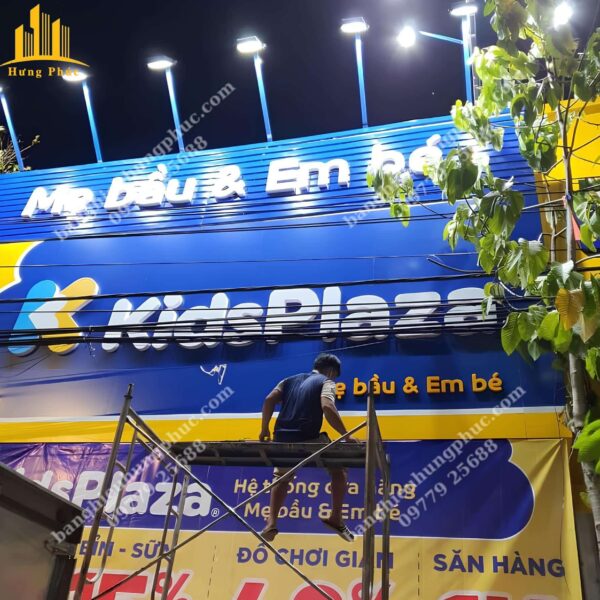 mẫu biển quảng cáo shop mẹ và bé