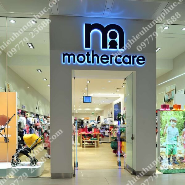 biển quảng cáo mẹ và bé