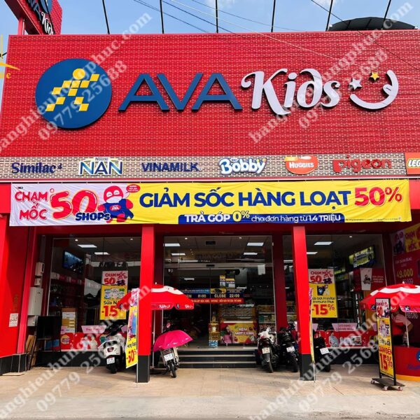 biển quảng cáo mẹ và bé