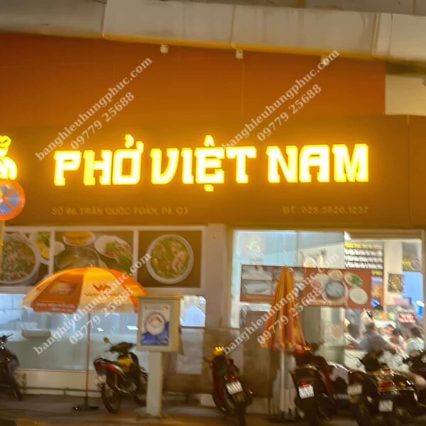 biển quảng cáo cơm phở