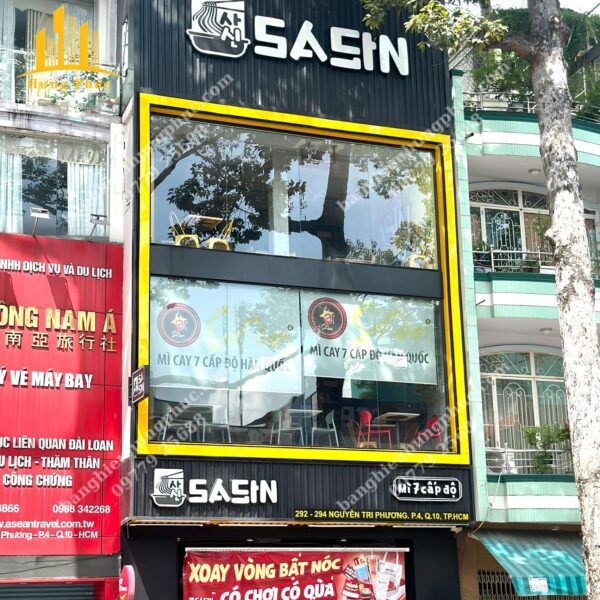 Biển quảng cáo mì cay