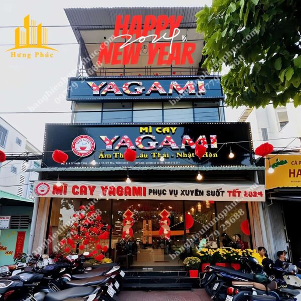 Biển quảng cáo mì cay