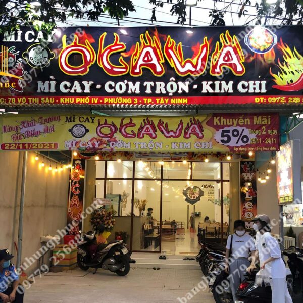 Biển quảng cáo mì cay