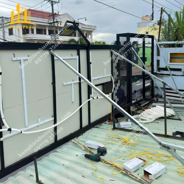 Biển quảng cáo mì cay