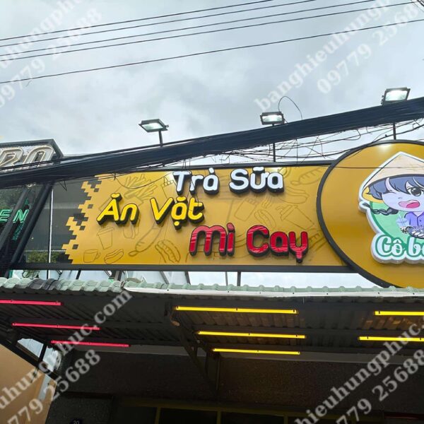 Biển quảng cáo mì cay