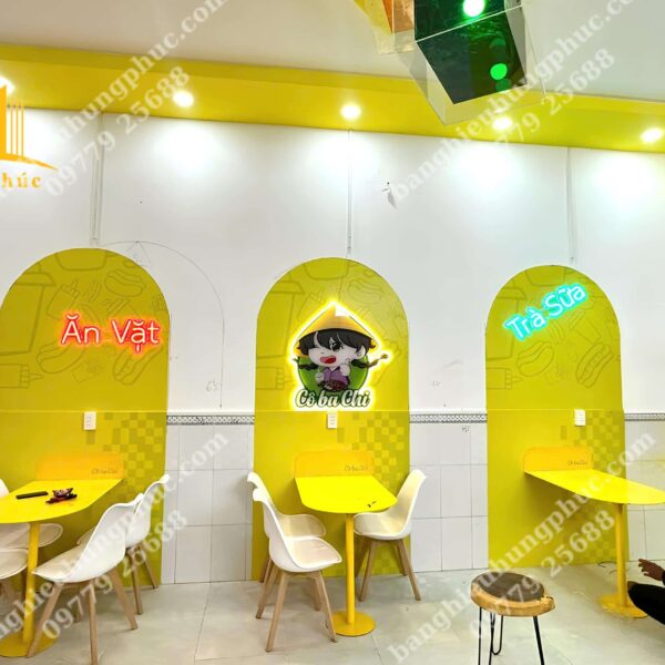 Biển quảng cáo mì cay