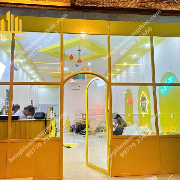 Biển quảng cáo mì cay