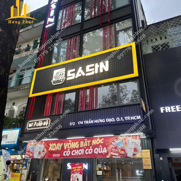 Biển quảng cáo mì cay