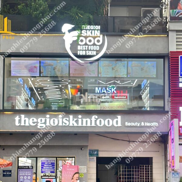 Biển quảng cáo shop mỹ phẩm