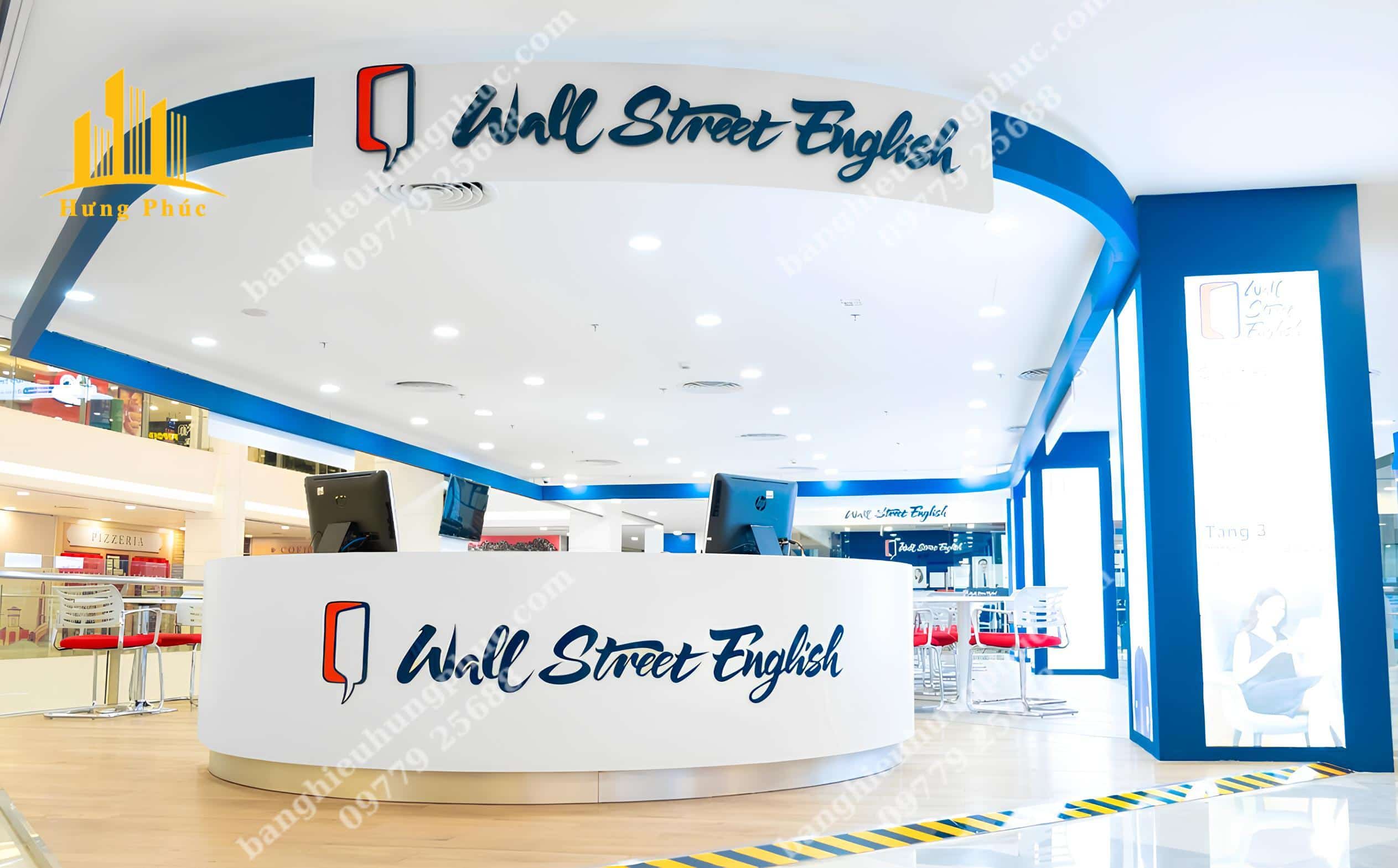 Bảng hiệu chữ nổi Mica tại trung tâm ngoại ngữ 