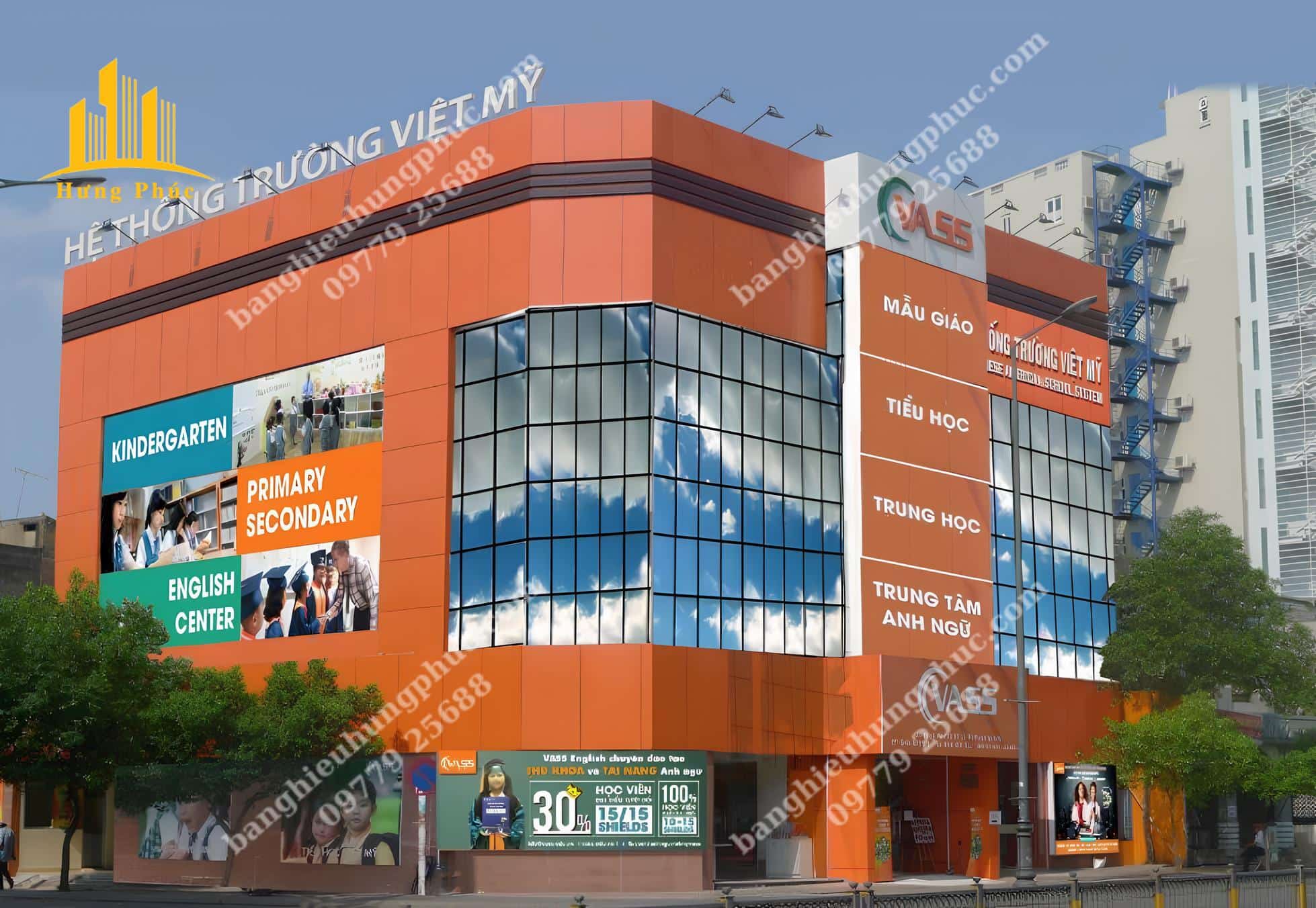 Biển quảng cáo trung tâm ngoại ngữ 