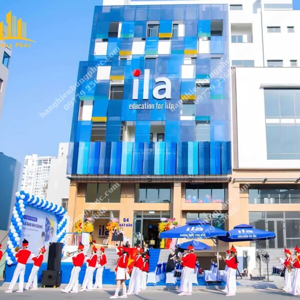 Biển quảng cáo trung tâm ngoại ngữ