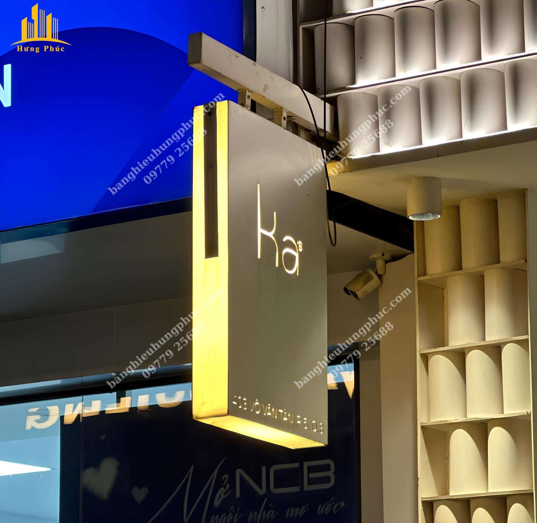 biển treo quảng cáo hộp đèn mica