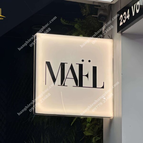 bảng treo quảng cáo