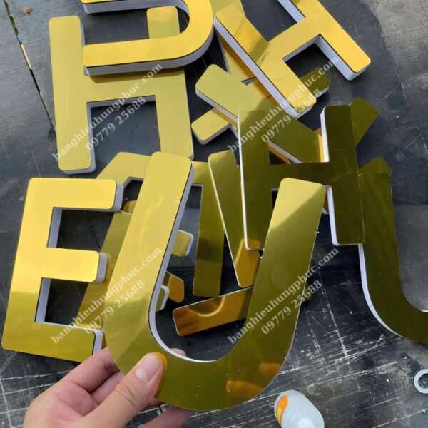 chữ alu gương vàng