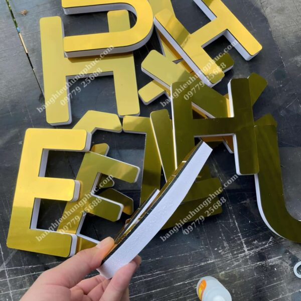 chữ alu gương vàng