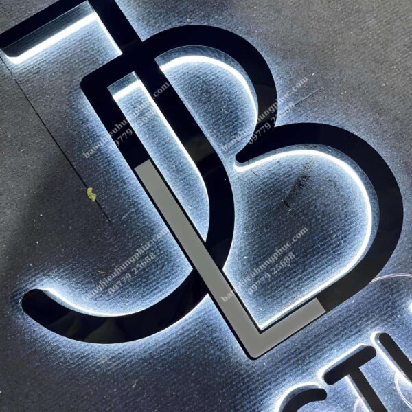 chữ inox sáng chân