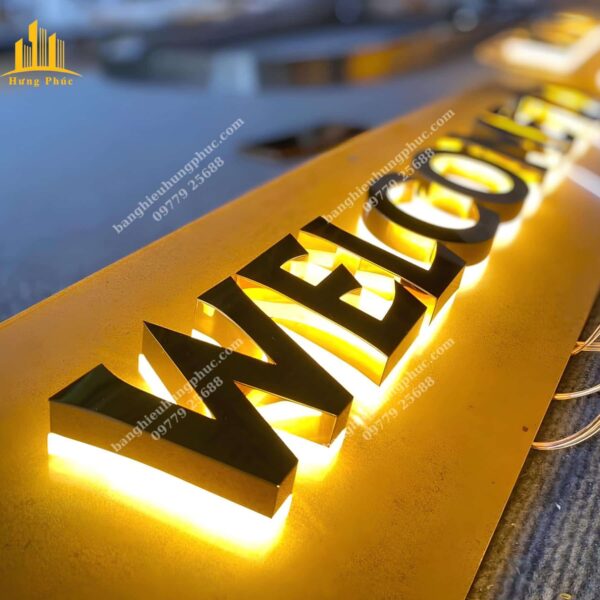 chữ inox hắt sáng chân