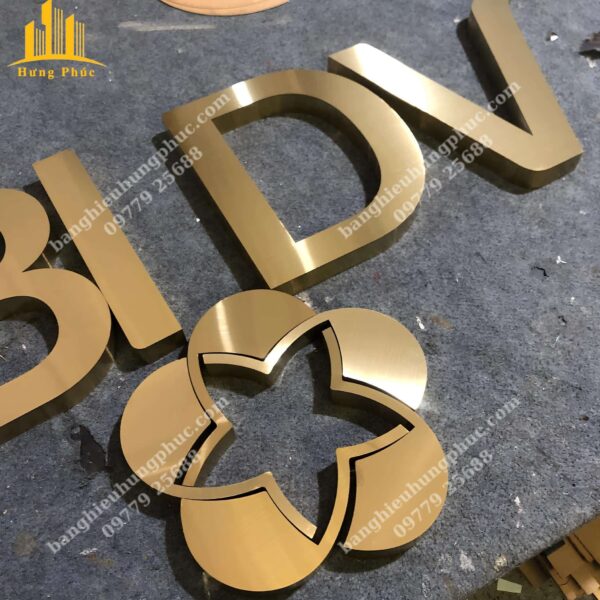 Chữ inox vàng xước
